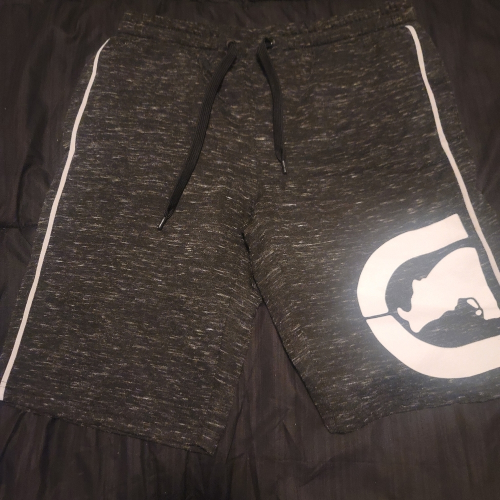 Echo United shorts (Medium)